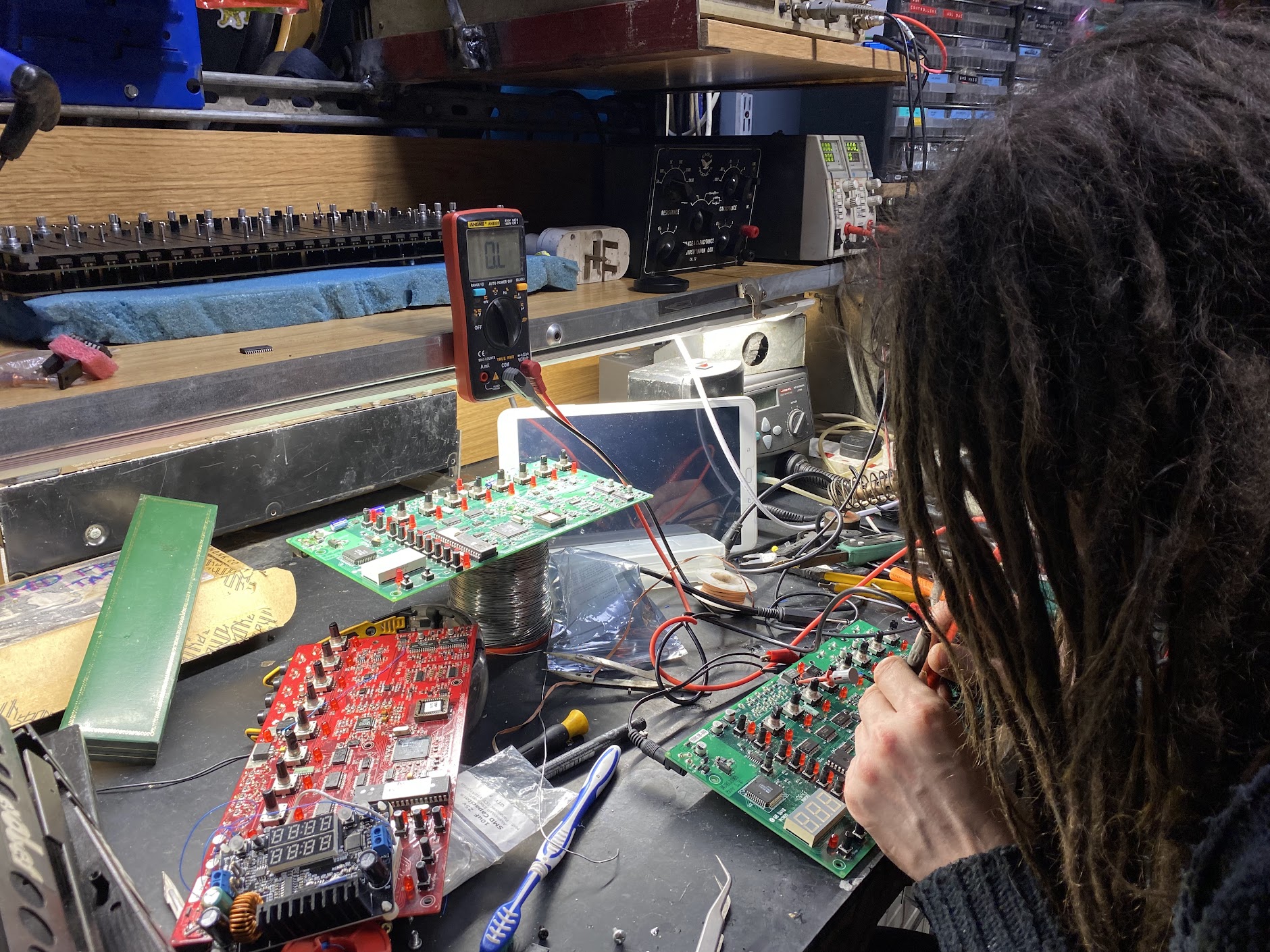 Dave Smith Evolver repair in progress at the Logarhythm workshop
